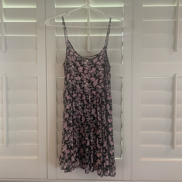 ⭐️ Floral Backless Spaghetti Strap Dress - Picture 1 of 5